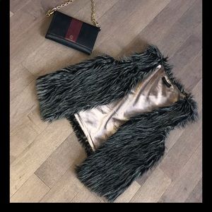 Fake fur vest